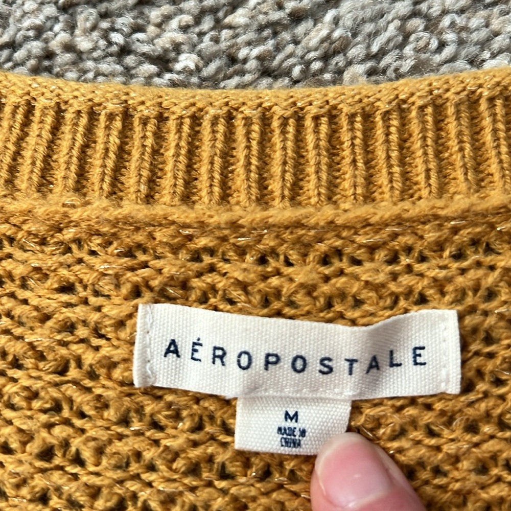 Sweaters - Picture 16 of 16